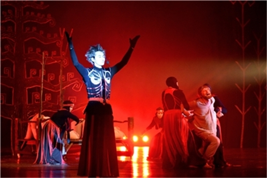 В рамках проекта «Театральные сезоны» Чувашский драмтеатр показал спектакль «Шуйттан чури»!