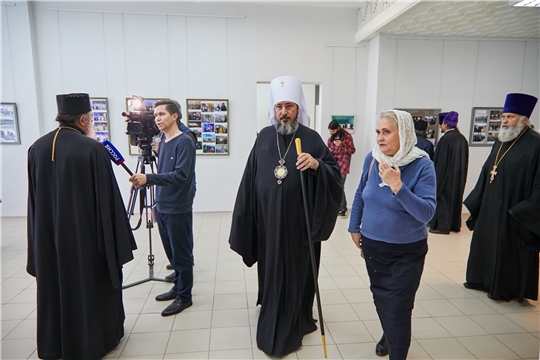В ЧГХМ открылась выставка к 75-летию Чувашской епархии