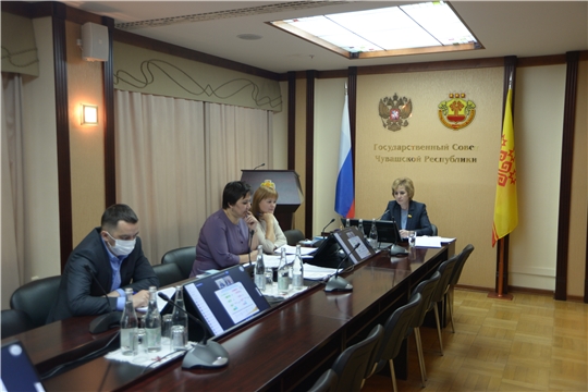 Светлана Каликова приняла участие в заседании Комитета по социальной политике, национальным вопросам Госсовета Чувашии