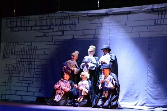 Спектакль Мордовского национального драматического театра «Эрзя. Летящий к свету» на сцене ТЮЗа