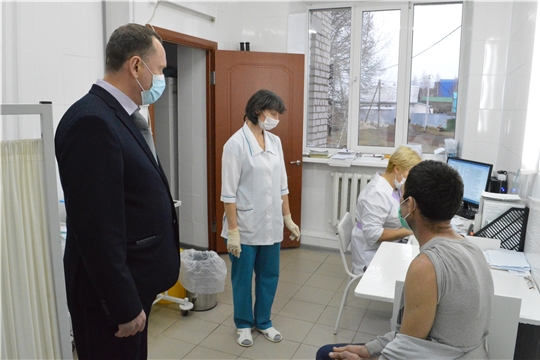 Эмир Бедертдинов посетил Янтиковскую ЦРБ по вопросу соблюдения мер, направленных на обеспечение санитарно-эпидемиологического благополучия населения Чувашии