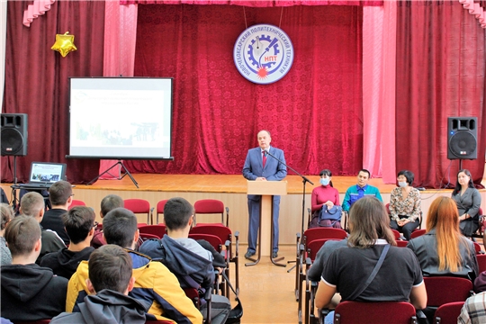 В рамках Недели профессий сотрудники «Химпрома»  встретились со студентами НПТ