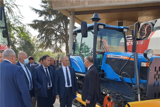 Таджикистан намерен закупить гусеничные тракторы АГРОМАШ 90ТГ