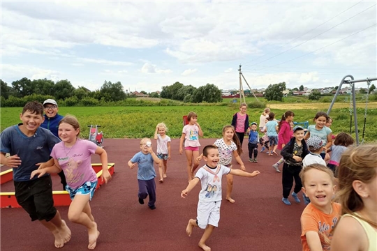 В Новом Тойдеряково Яльчикского района установлена детская игровая площадка