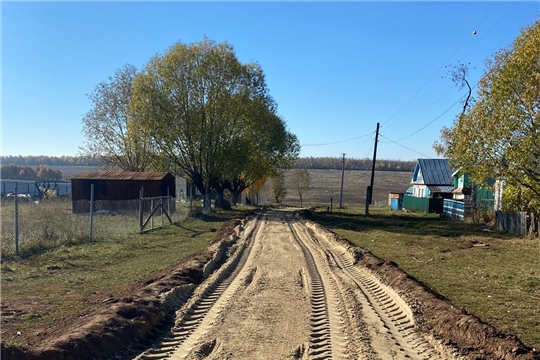В Цивильском районе идут работы по ремонту дороги в рамках программы инициативного бюджетирования