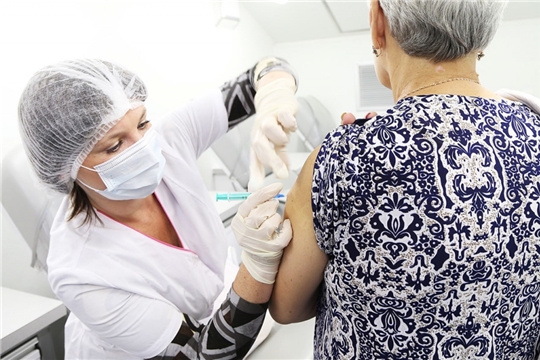 Более 15 тысяч пожилых людей проинформированы о необходимости вакцинации.
