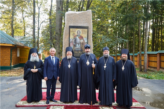 В Александро-Невском мужской монастыре состоялось открытие памятника Великому полководцу