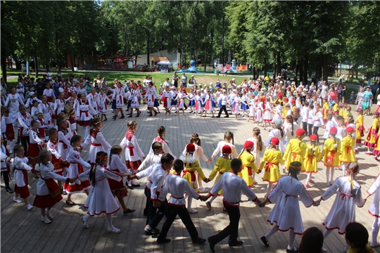 Впервые республиканский открытый детский фестиваль-конкурс «Ача-пăча Акатуйӗ» пройдет на Красной площади г. Чебоксары