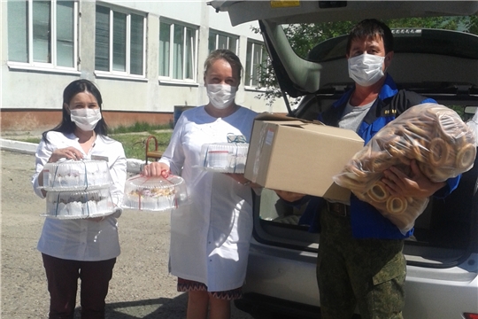 В честь профессионального праздника в очередной раз депутат Госсовета Чувашии Елена Бадаева оказала содействие медикам