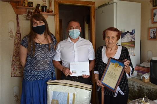 Большую часть трудовой деятельности долгожительница Таисия Ижогина посвятила воспитанию подрастающего поколения