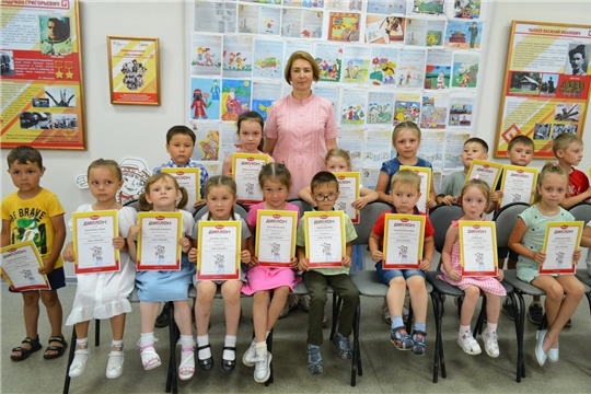 В КВЦ «Радуга» состоялось награждение победителей Всероссийского конкурса «Лица Чувашии»