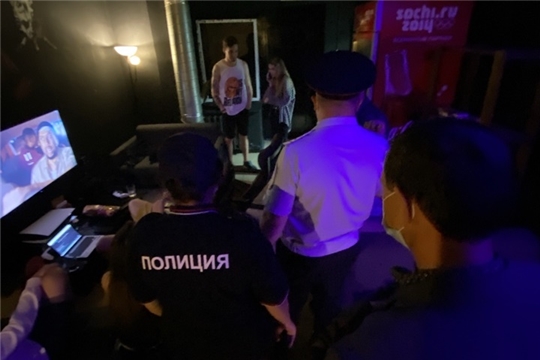 В Чебоксарах проведен ночной рейд: жалобы граждан на деятельность кафе подтвердились
