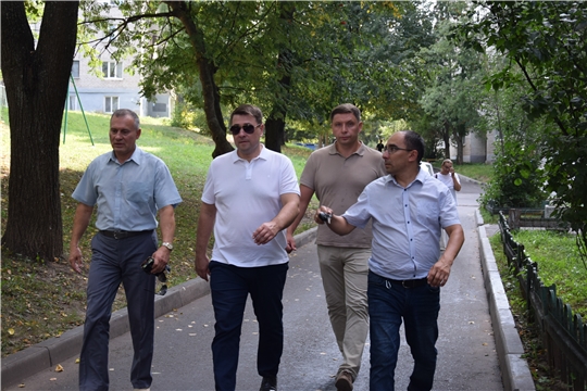 В Чебоксарах проверили состояние дворовых территорий в рамках гарантийных обязательств