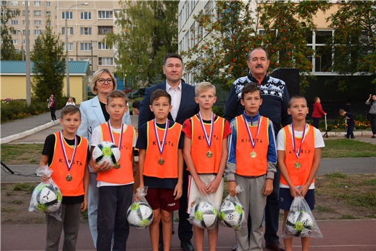 В честь 80-летия градообразующего предприятия проведен футбольный турнир среди детских дворовых команд