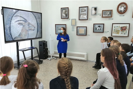 Чебоксарские школьники участвуют в проекте «Мир музея» культурно-выставочного центра «Радуга»