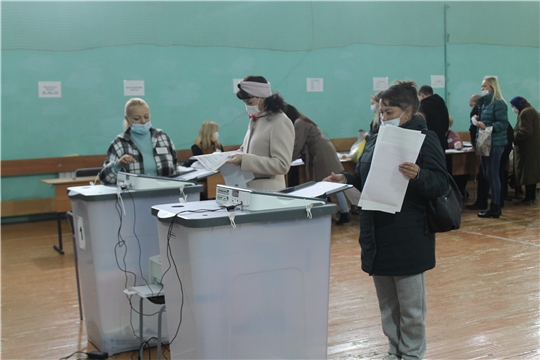 В Чебоксарах открылись избирательные участки для голосования