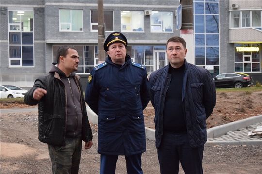Специальная комиссия проверила ход капитального ремонта средней школы № 27 и многоквартирного дома по ул. Гражданская