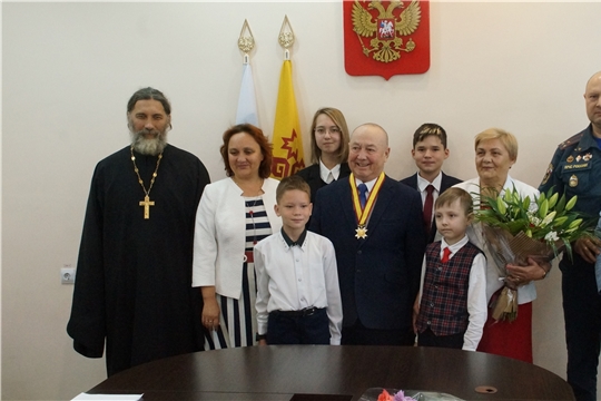 Поздравляем семью Селивановых с награждением орденом "За любовь и верность"