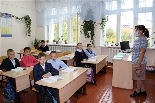 Дмитрий Захаров: «Детские сады, школы, ссузы и вузы продолжат работу в штатном режиме»