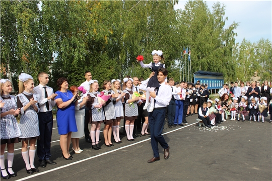 В школах Порецкого района прошли торжественные линейки, посвященные Дню знаний
