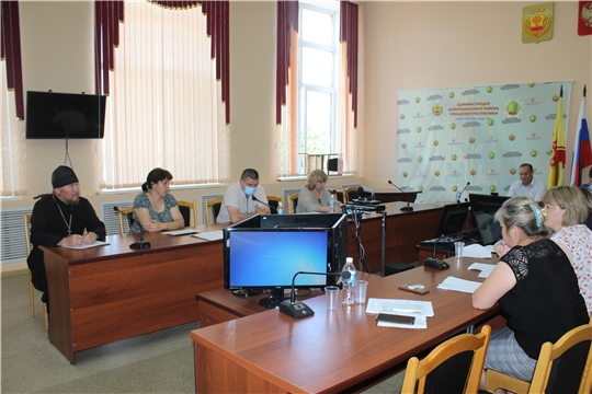 Состоялось заседание комиссии по делам несовершеннолетних и защите их прав администрации Шемуршинского района
