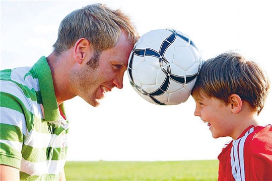 В столице Чувашии в День отца состоится открытая тренировка  «Футбол с папой»