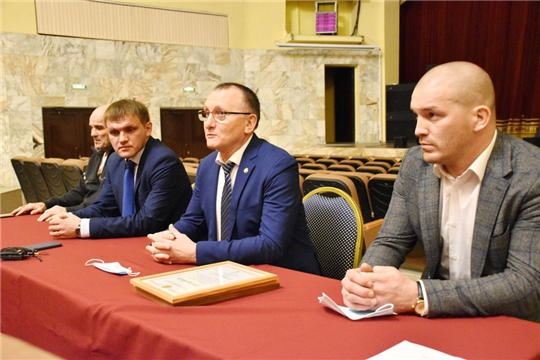 Министр спорта Василий Петров поздравил чувашских спортсменов со Всероссийским днём самбо