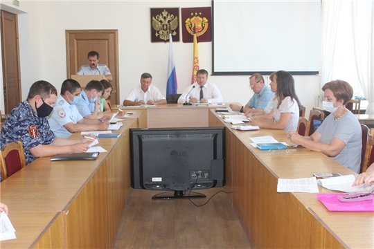Состоялось заседание комиссии по профилактике правонарушений в Урмарском районе