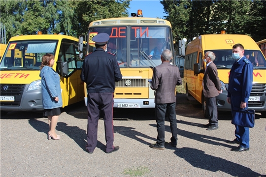 Технический осмотр школьных автобусов