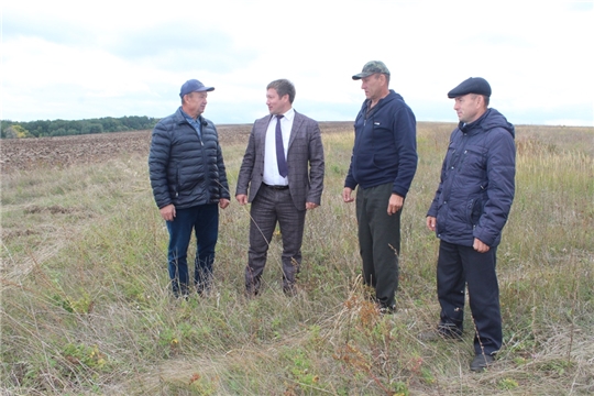 Д. Иванов проинспектировал ввод в оборот залежных  земель сельскохозяйственного назначения на территории Ковалинского сельского поселения