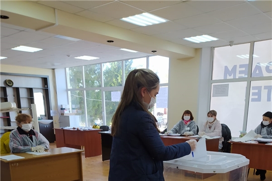 В Урмарском районе по состоянию на 15 часов проголосовало 58,96% избирателей