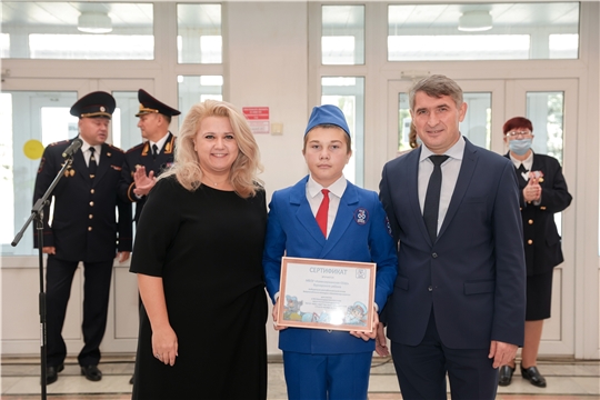 Юным инспекторам движения Азимсирминской школы вручен сертификат на участие во Всероссийском слете ЮИД
