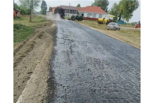 В Ядринском районе ведется ремонт автодороги районного значения