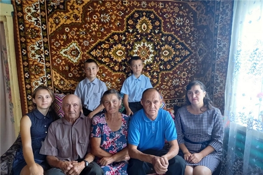 Пятьдесят лет вместе рука об руку