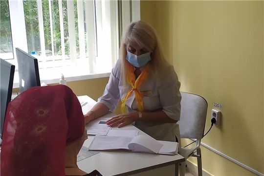 Специалисты онкодиспансера проконсультировали жителей Яльчикского района