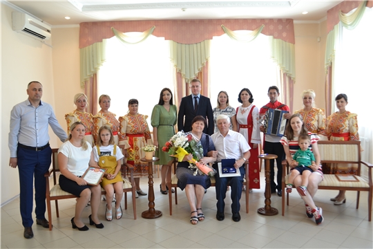 В день семьи, любви и верности  в Янтиковском районе состоялся семейный праздник  «Под сенью Петра и Февронии»
