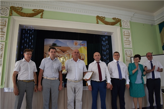 В клуб «Агро-100» вошли 7 сельхозпредприятий Цивильского района