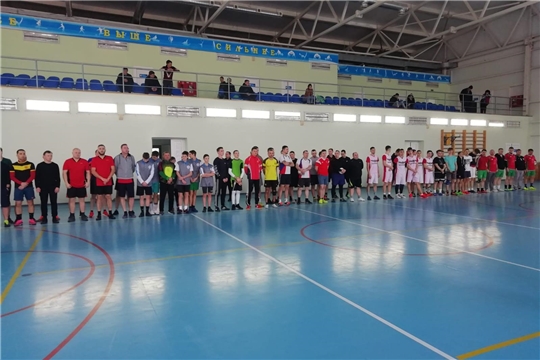 В Алатырском районе прошло новогоднее межрайонное первенство по мини-футболу среди молодежных команд