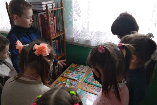 Знакомство первоклашек с Новоайбесинской сельской библиотекой