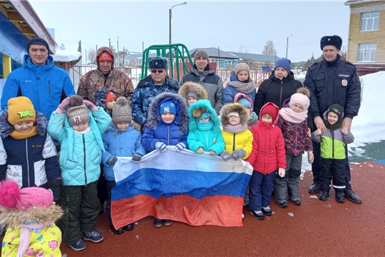 В Чуварлейском детском саду «Колокольчик» прошла игра «Вместе с папой»