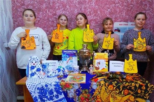 Выставка декоративно-прикладного и народного искусства организована в Октябрьском СДК