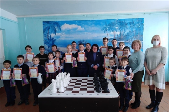 Первенство по шашкам среди школьников приуроченного к Международному дню спорта