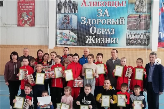 В ФСК Хелхем в селе Аликово прошли соревнования по спортивной ходьбе на призы Деда Мороза