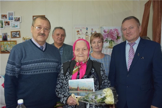 95-летний юбилей отметила ветеран педагогического труда, труженица тыла, жительница деревни Коракши Ирина Давыдова 