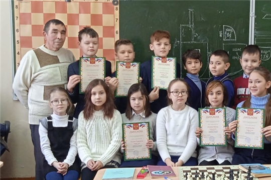Школьный турнир по шахматам