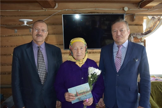 90-летний юбилей отметила ветеран труда, жительница д. Нижние Татмыши Раиса Семенова