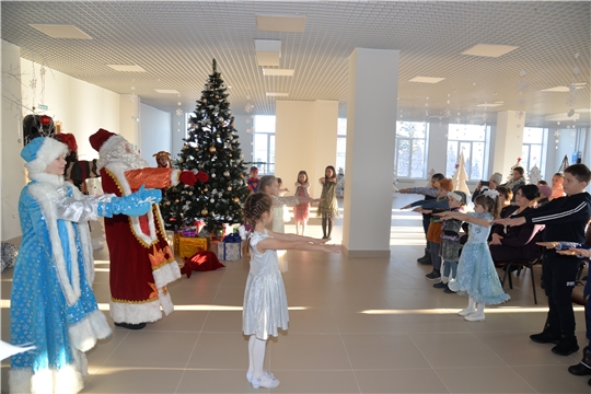 Новогоднее представление для детей из малообеспеченных семей Батыревского района