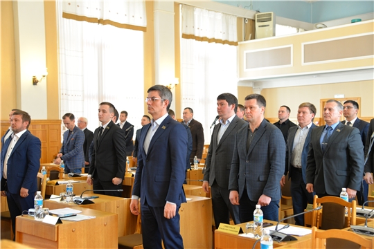 На внеочередном 18-ом заседании  Чебоксарского городского Собрания депутатов народные избранники внесли изменения в бюджет города Чебоксары 