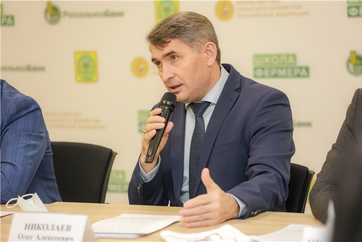 "Фермер шкулӗнчен" вĕренсе тухнă  12 ҫын хӑйсен бизнесне аталантарма Чăваш Ен грантне тивĕҫнĕ