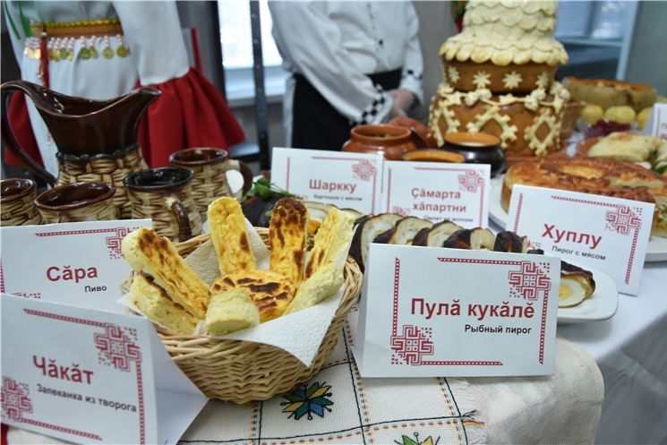 Олег Николаев наци апачĕсене хальхи майсене шута илсе аталантарма кирли ҫинчен каланă